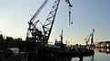 Нажмите на изображение для увеличения. 

Название:	crane and tug.JPG 
Просмотров:	299 
Размер:	41.5 Кб 
ID:	501250